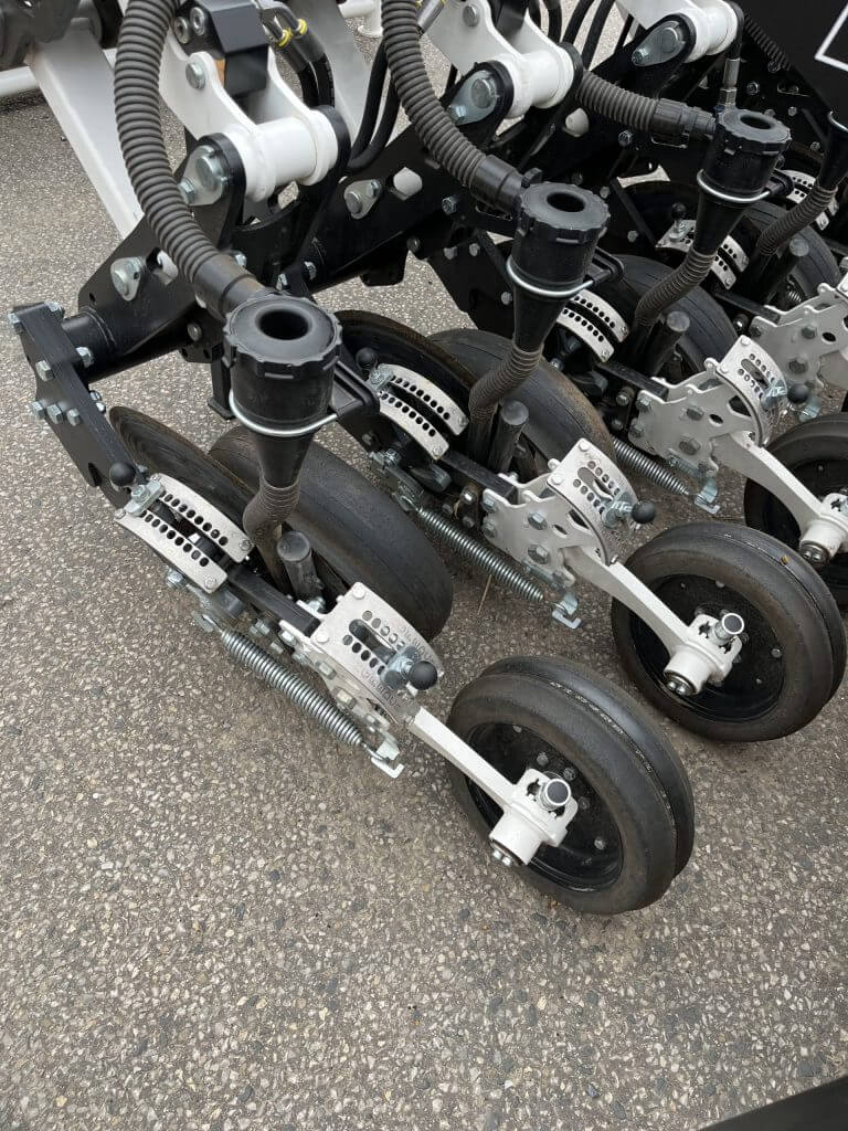 Agrisem Boss HD 3-18.75 Dual Direct Disc Drill product image 2